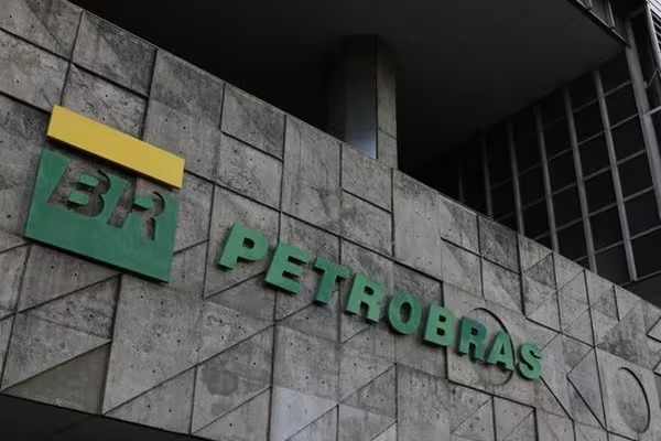 You are currently viewing Petrobras registra lucro de R$ 26,6 bilhões no terceiro trimestre